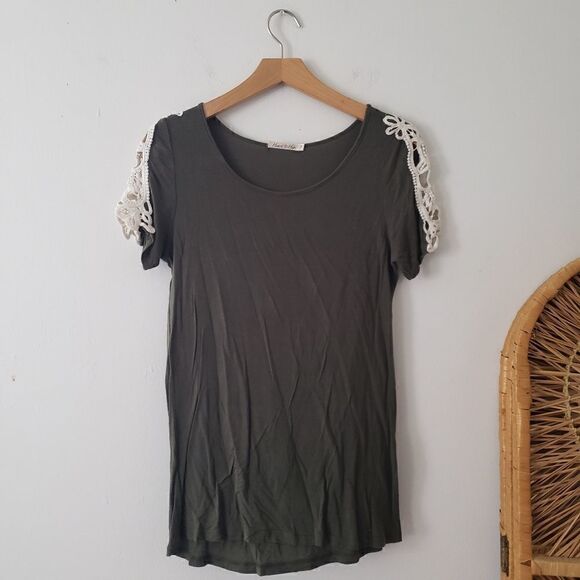 Green Top M   - Picture 1 of 7
